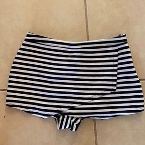 Skort